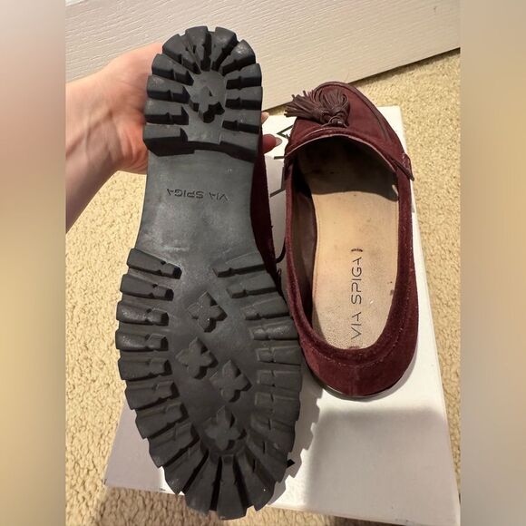 Stylish Burgundy Tassel Loafers for Men - Picture 3 of 4